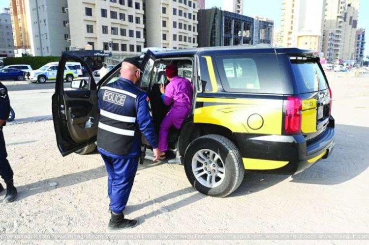 రెసిడెన్సీ నిబంధనలు ఉల్లంఘించిన 836 మంది అరెస్ట్